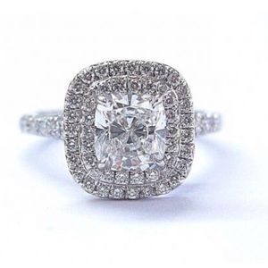 Beautiful Tiffany&Co Soleste engagement ring